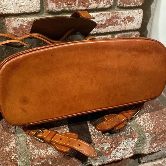 Louis Vuitton Monogram Montsouris GM Backpack - Picture 9 of 9